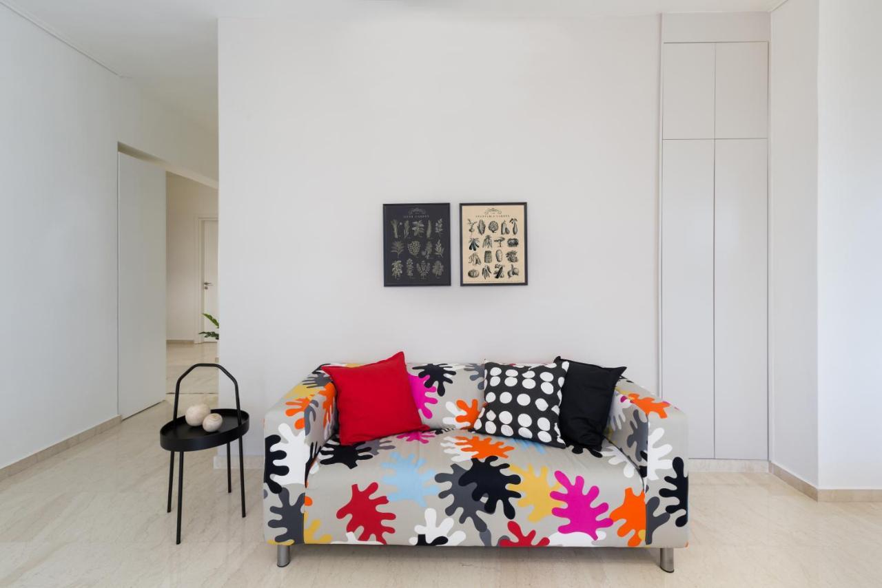 Effie'S Cozy Beach Front Apartment 레팀노 외부 사진