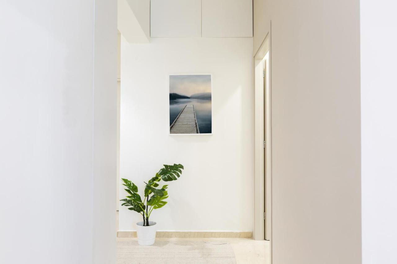 Effie'S Cozy Beach Front Apartment 레팀노 외부 사진